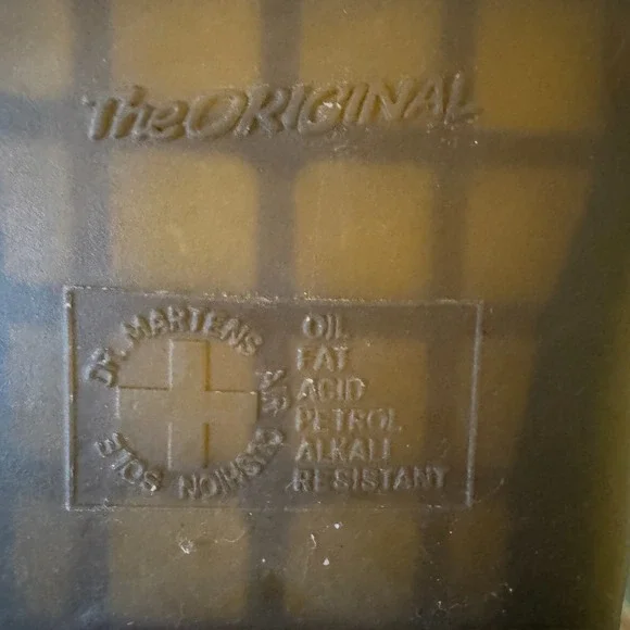 Dr Martens 1B99 Boots Women Sz US 9 EU 41 Distressed Metallic Silver 14 Eyelets - Picture 8 of 12